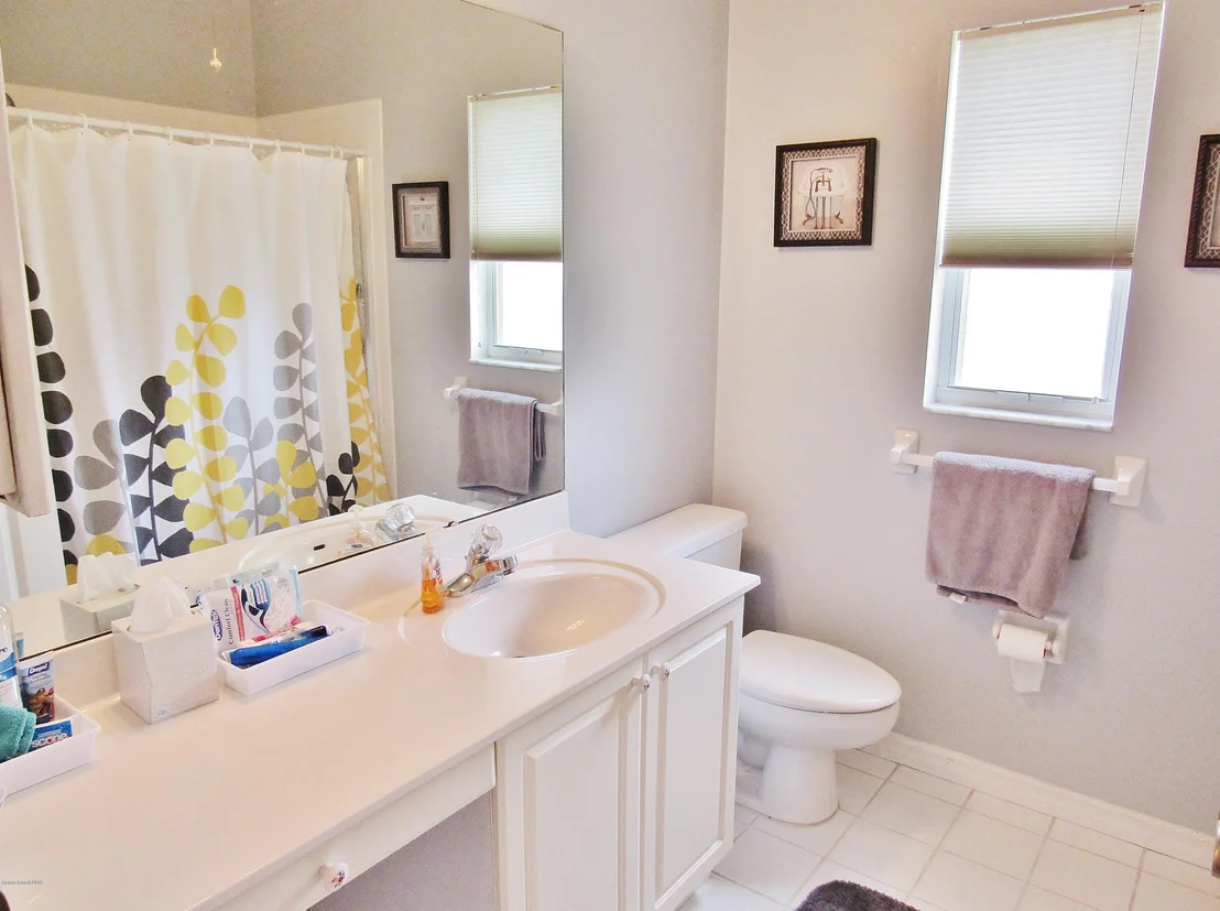 Photo of 969 Kingfisher Way
