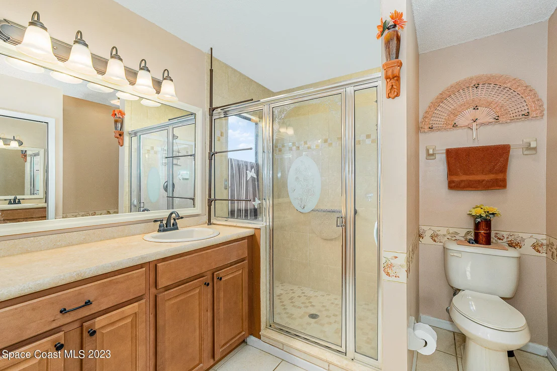 Photo of 1241 Lakeview Drive