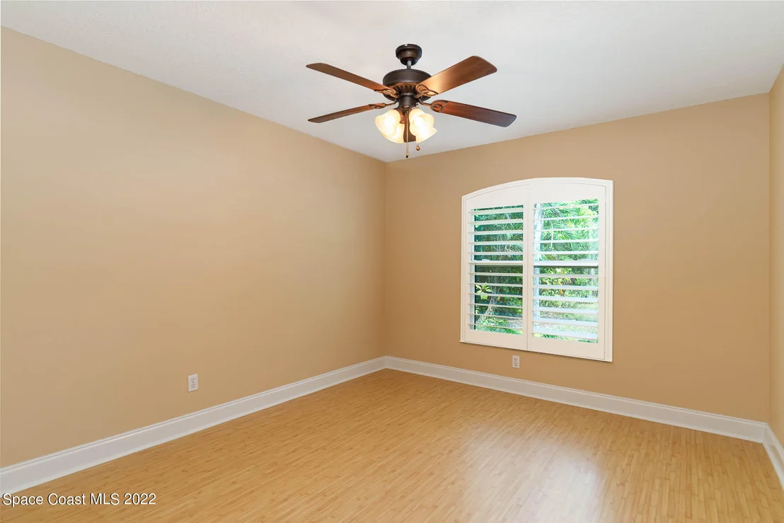 Photo of 6573 Sheridan Road