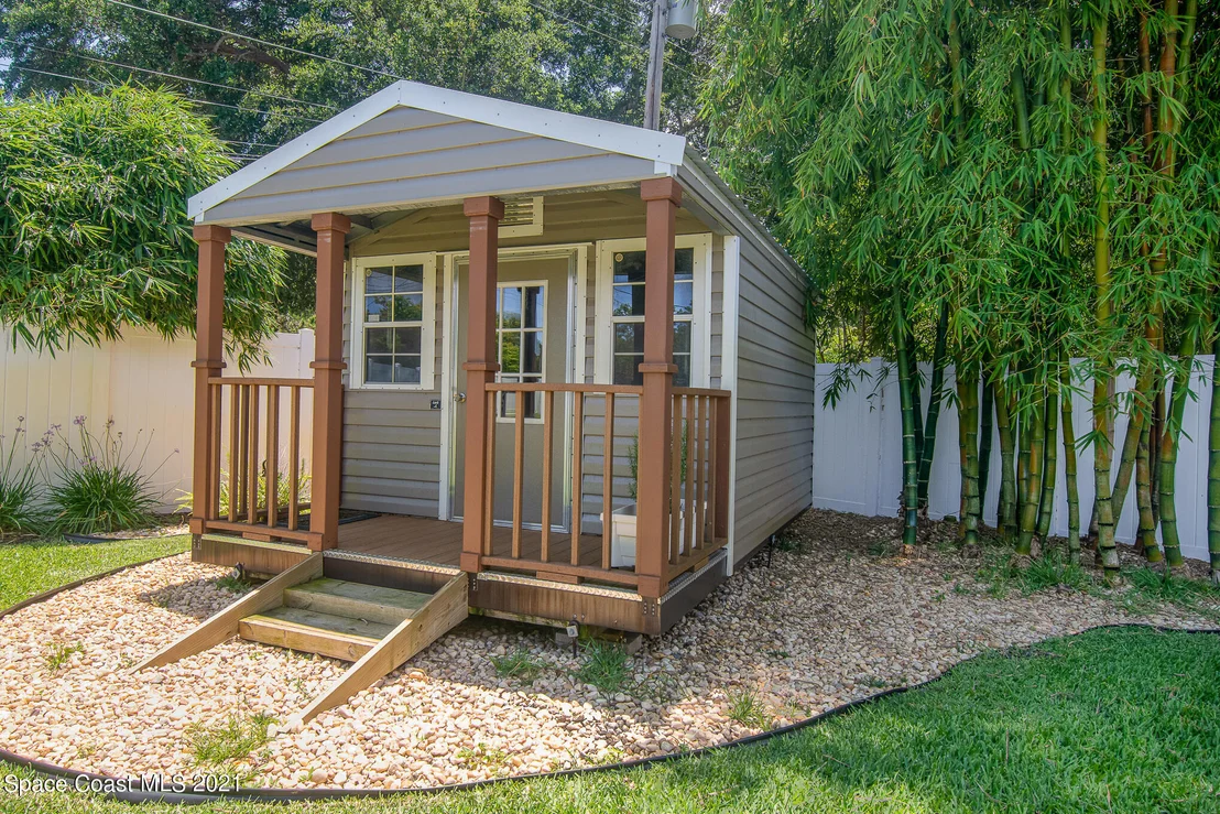 Photo of 983 Beacon Road