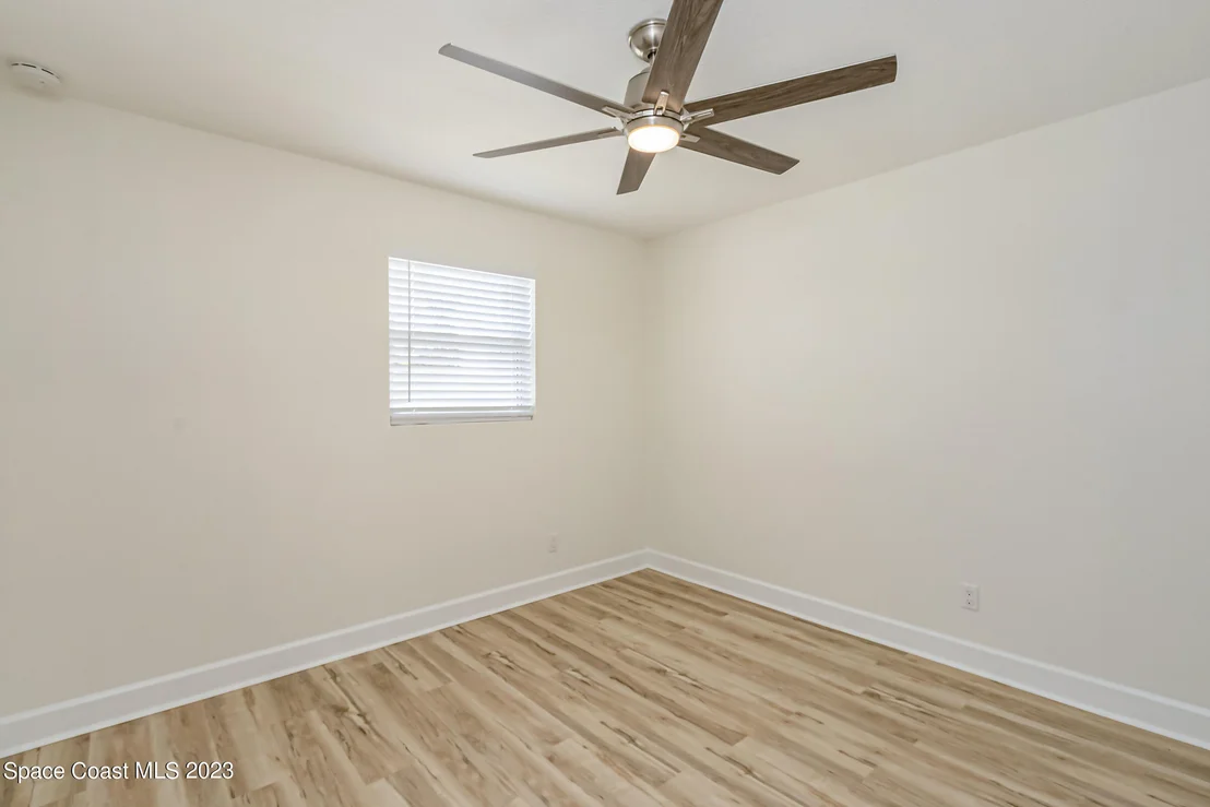 Photo of 842 Ixora Drive