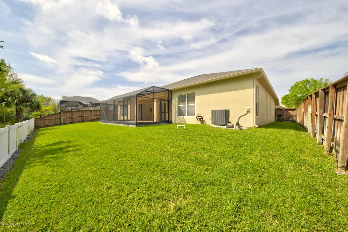 Photo of 4698 Alamanda Drive