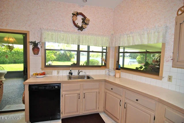 Photo of 694 Rossmoor Circle