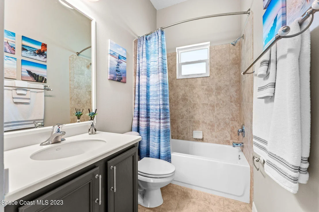 Photo of 2275 Botanica Circle