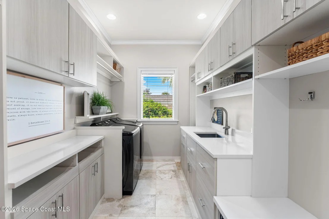 Photo of 200 Riverside Drive