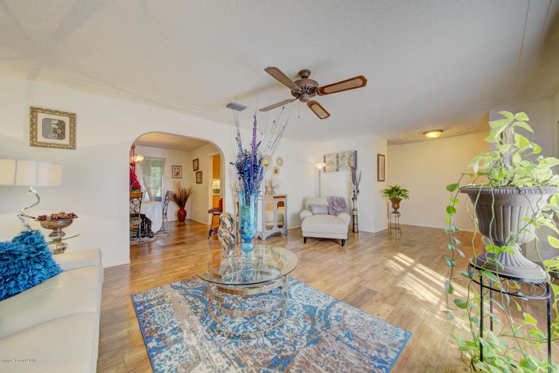 Photo of 1030 Sunswept Road NE