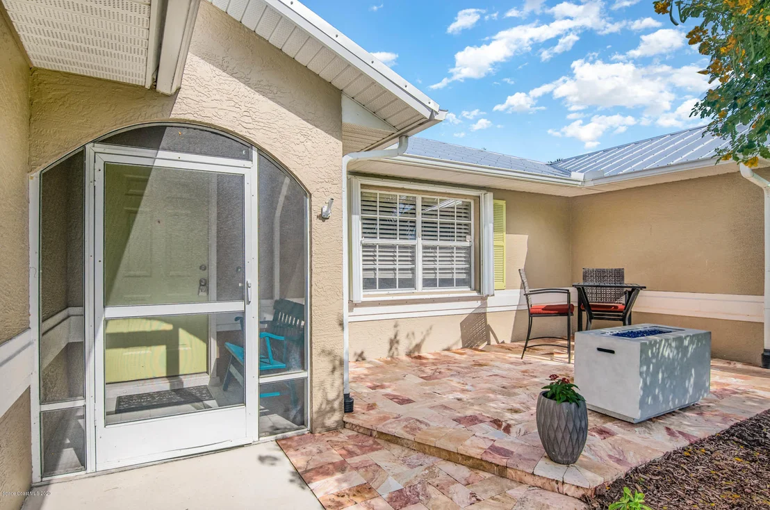 Photo of 779 Carnation Drive