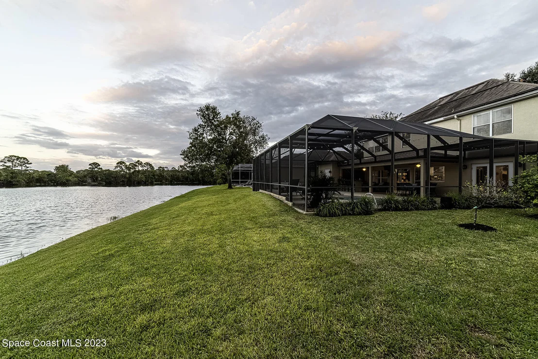 Photo of 735 Autumn Glen Drive