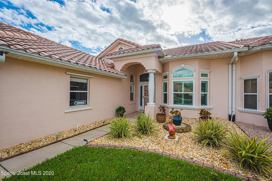 Photo of 338 Renaissance Avenue