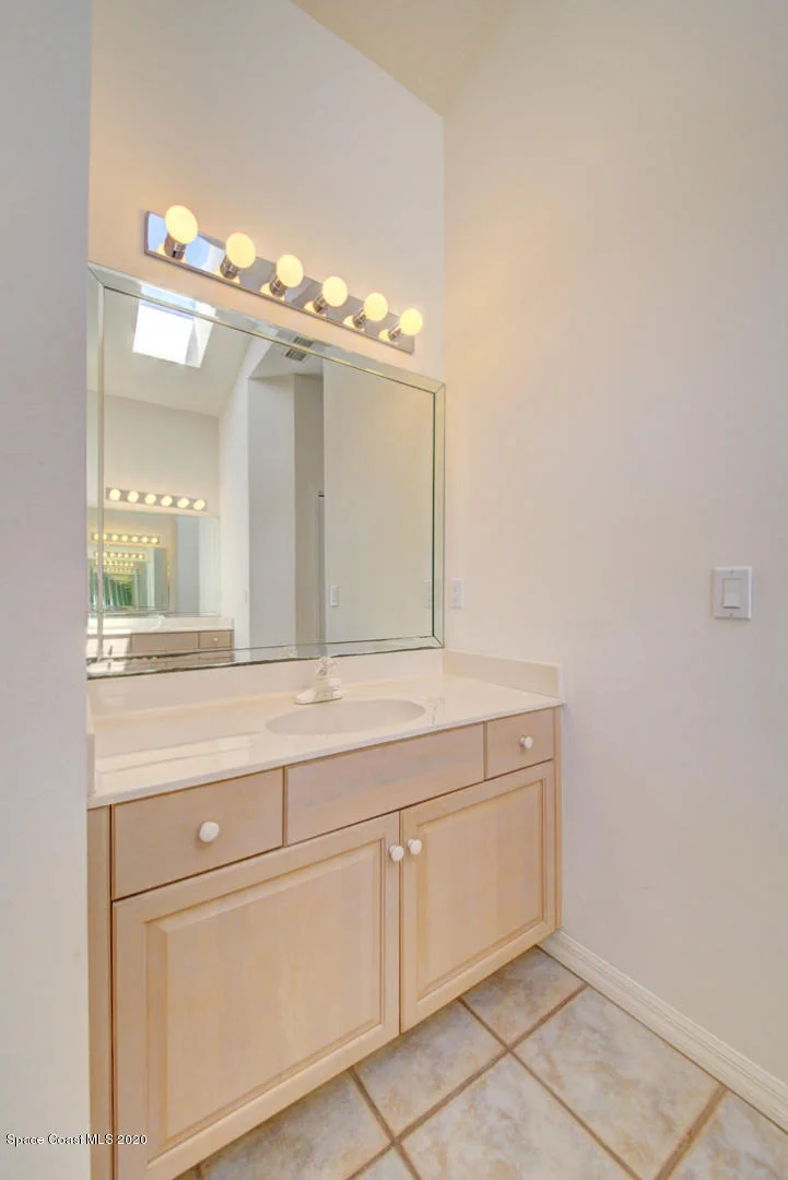 Photo of 1008 Fieldstone Drive