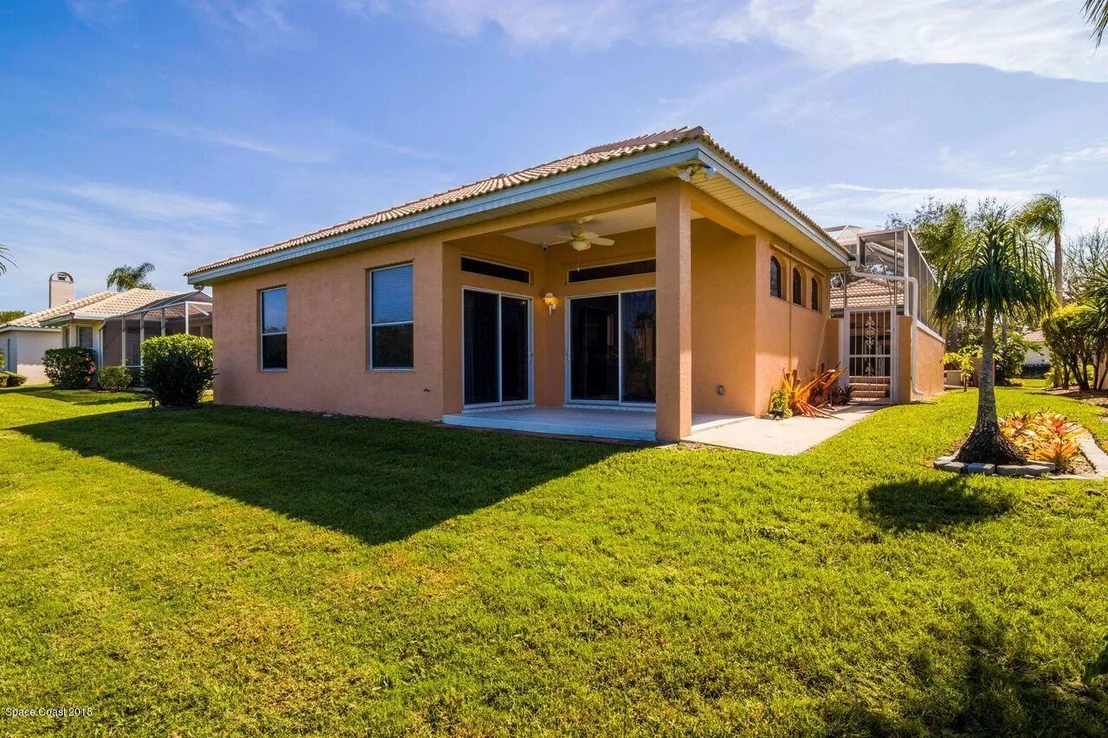 Photo of 943 Palm Brook Drive
