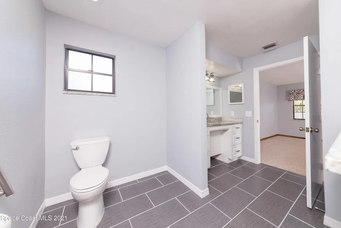 Photo of 1855 Raymond Drive