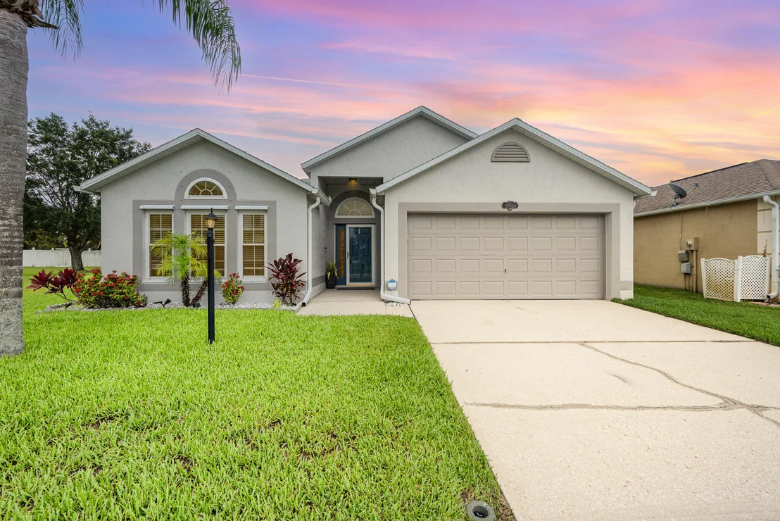 Photo of 1167 White Oak Circle