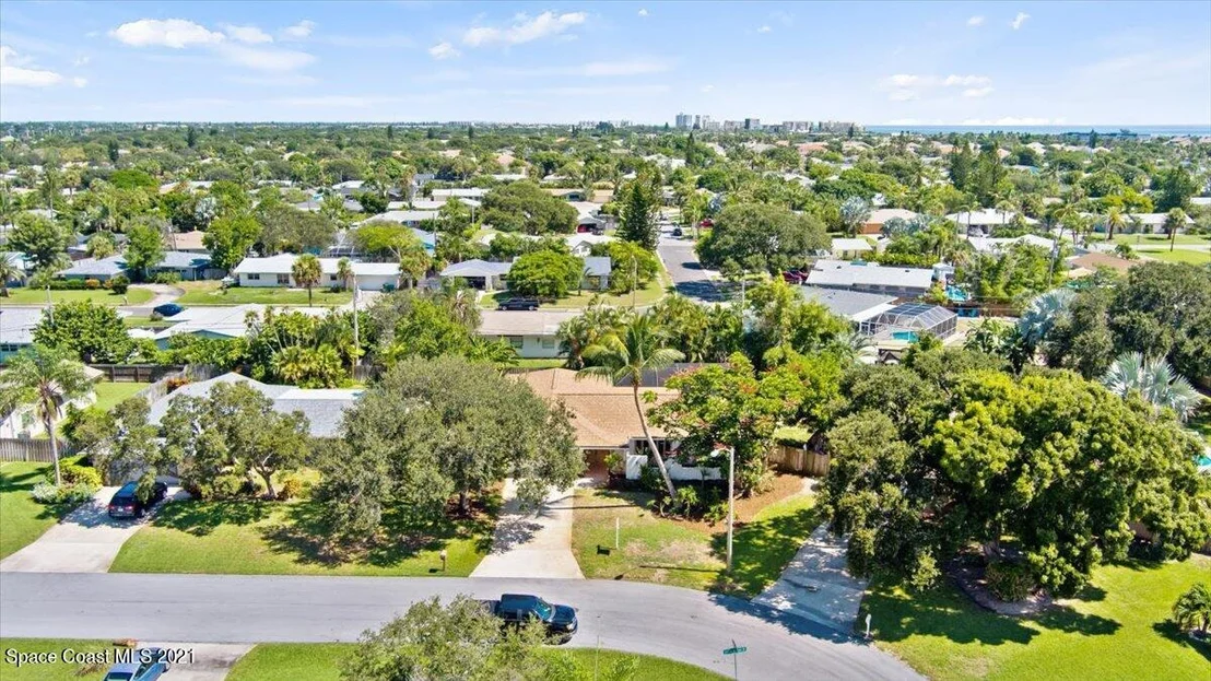 Photo of 528 Solitaire Palm Drive