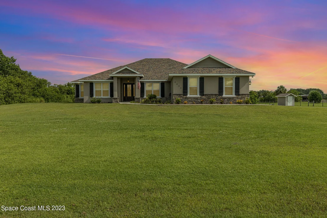 Photo of 3290 Aurantia Road