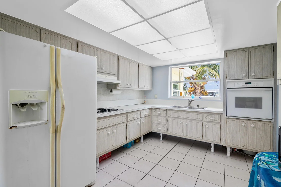 Photo of 426 Atlantis Drive
