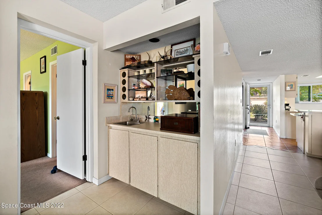 Photo of Unit 2 at 70 Cedar Avenue