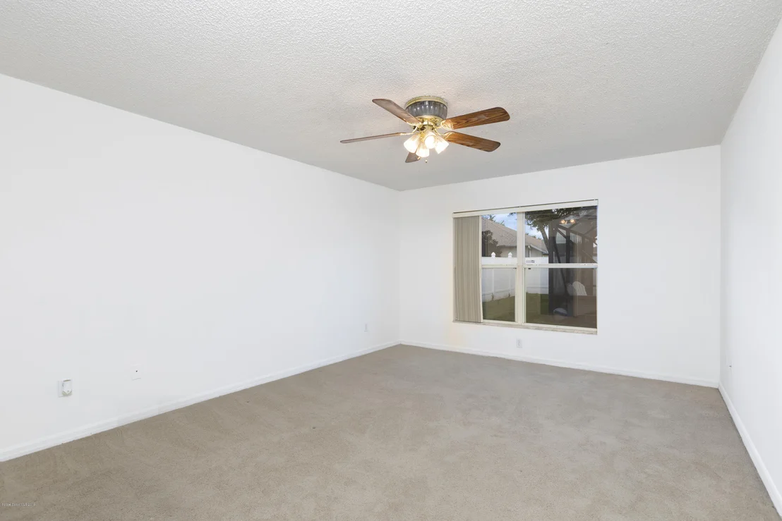 Photo of 1490 Whitman Drive