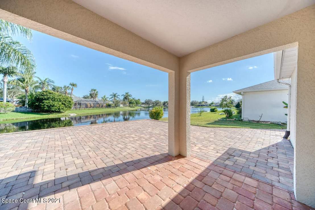 Photo of 5019 Alamanda Drive