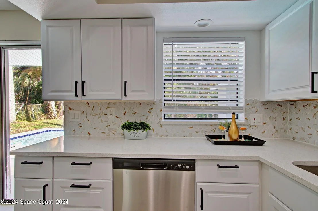 Photo of 1050 Barclay Drive