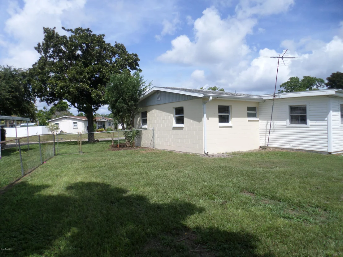 Photo of 1048 Illinois Road