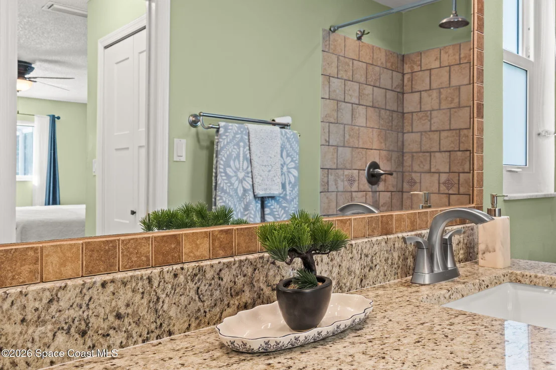 Photo of 550 Temple Street