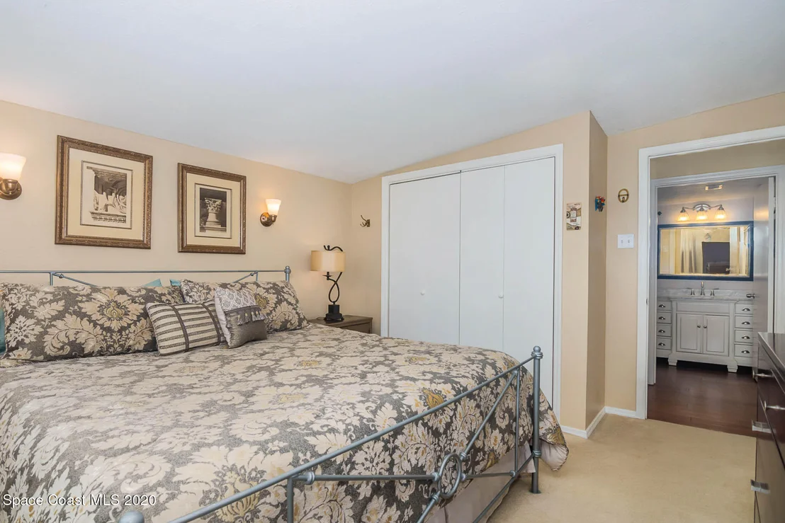 Photo of 309 Live Oak Lane