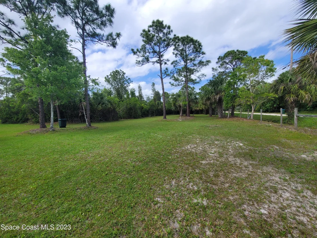 Photo of 2420 Quarterman Lane