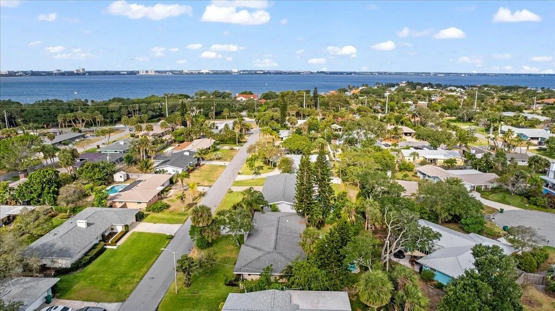 Photo of 550 Seabreeze Drive