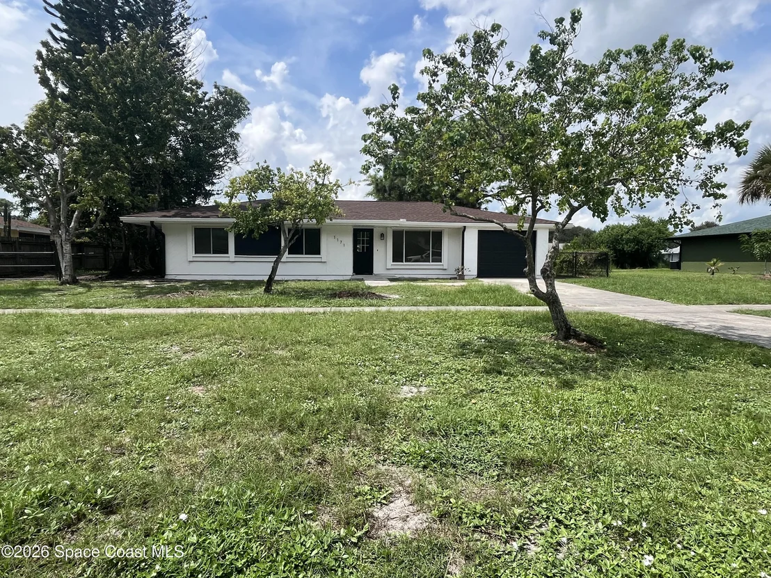 Photo of 1171 Riviera Drive NE