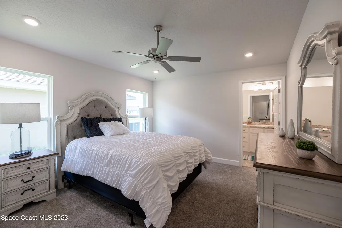 Photo of 1117 SE Canfield Circle SE