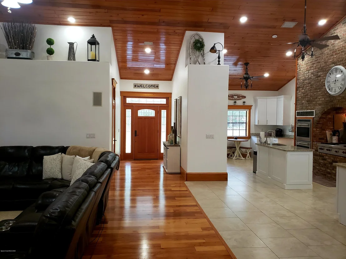 Photo of 555 Hale Road