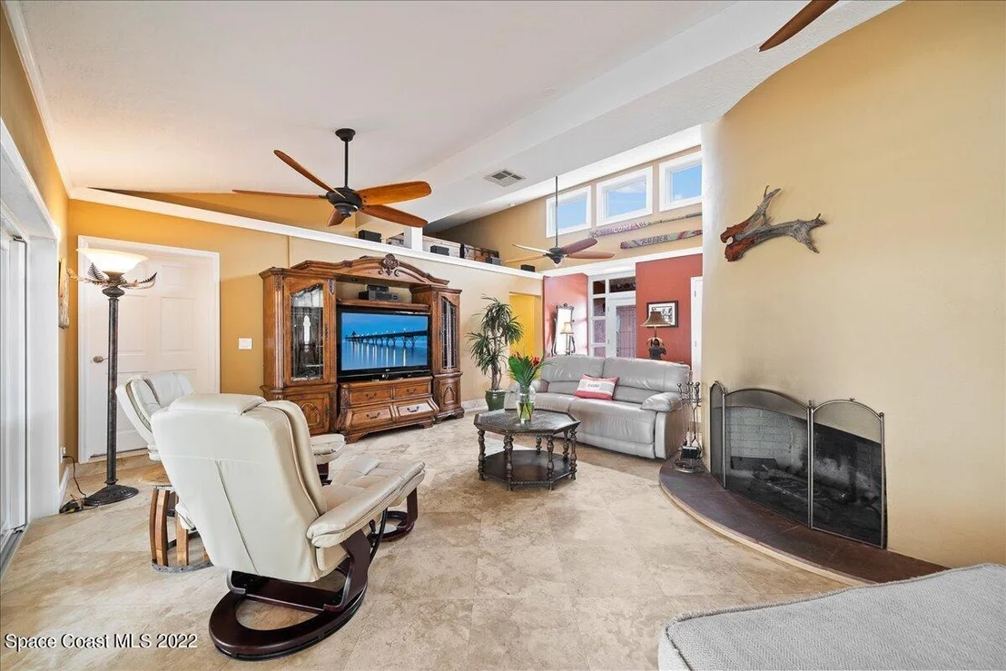 Photo of 83 W Bay Drive