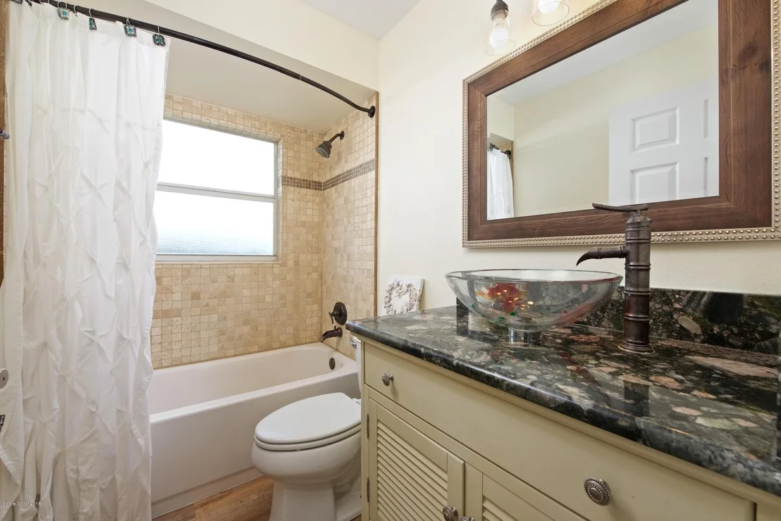 Photo of 3372 Lake View Circle