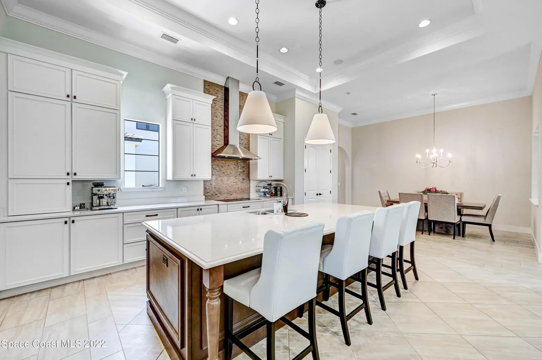 Photo of 180 Whaler Drive