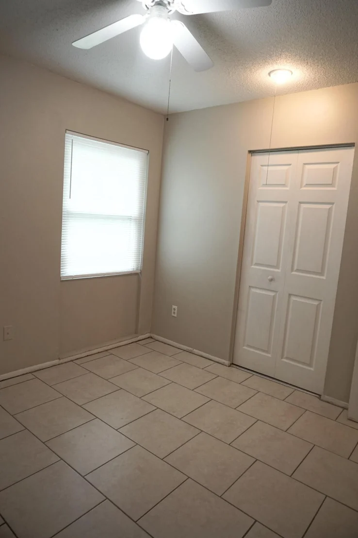 Photo of 971 Fulton Lane NE
