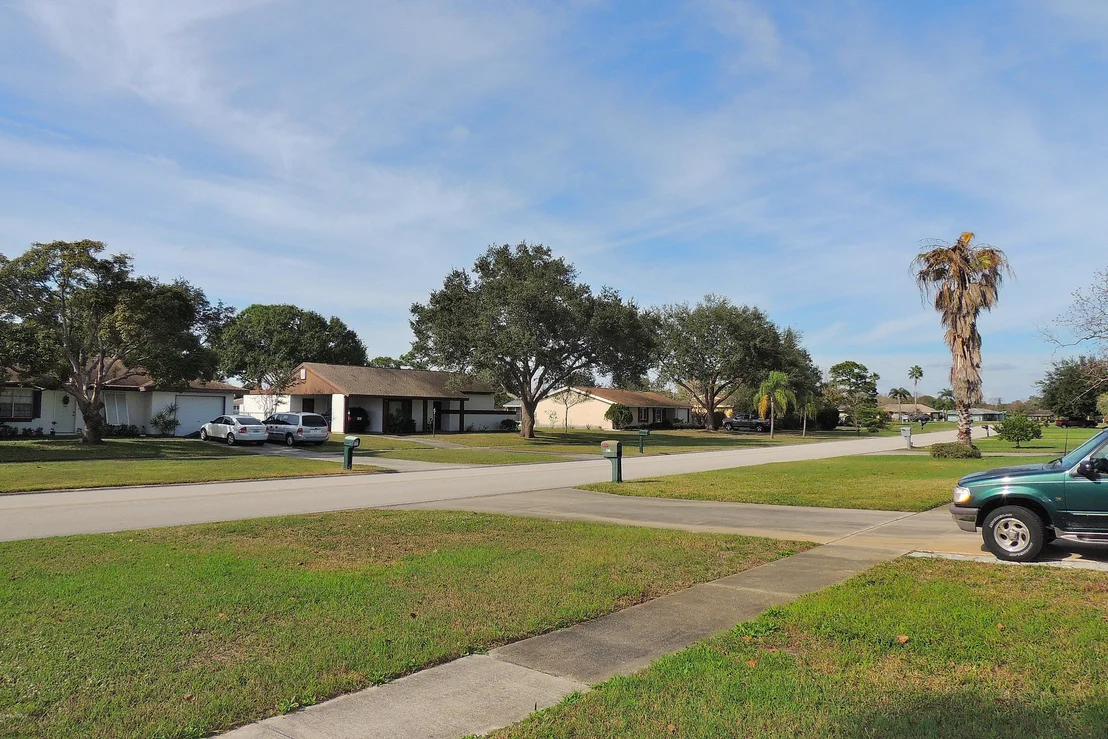 Photo of 1120 NE Riviera Drive