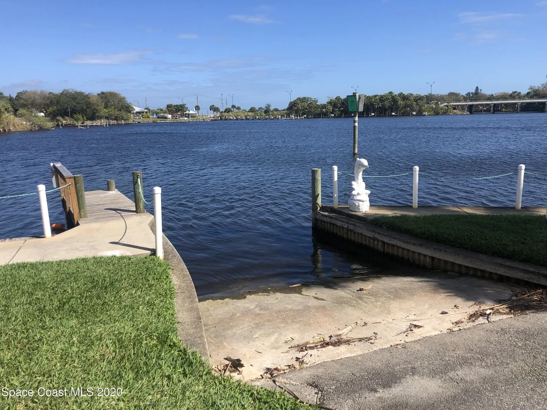 Photo of 3034 Indian River Drive NE