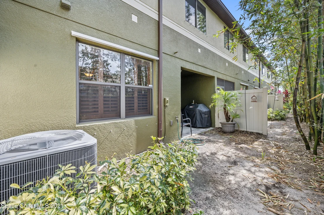 Photo of Unit 105 at 1345 Lara Circle