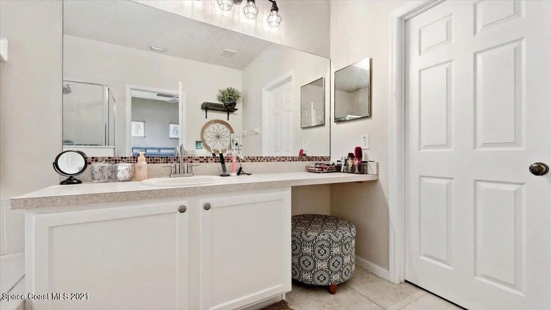 Photo of 1166 Bolle Circle