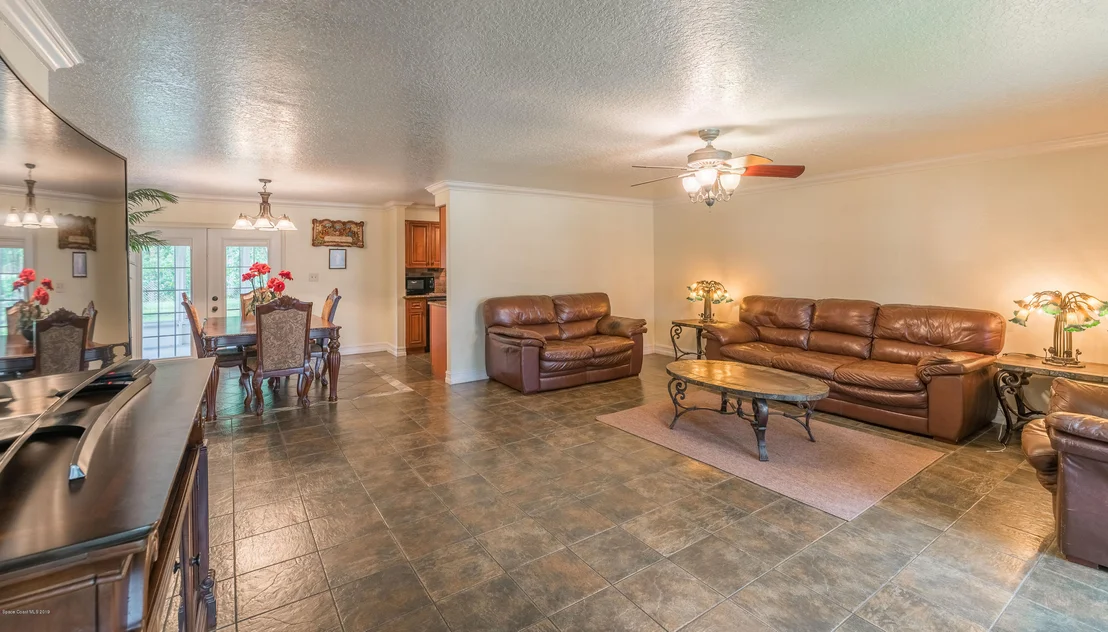 Photo of 1087 Hermosa Drive
