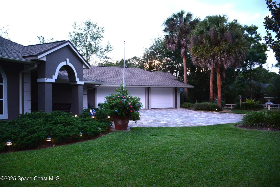 Photo of 4163 Mockingbird Drive