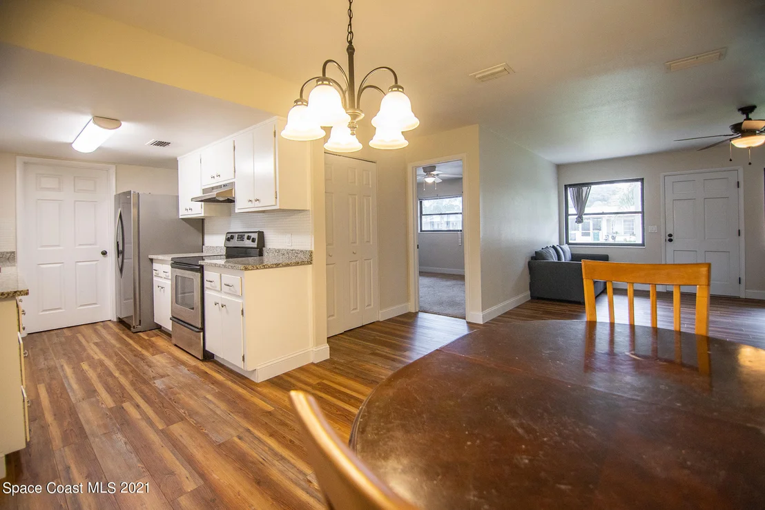 Photo of 2455 Lakeview Drive