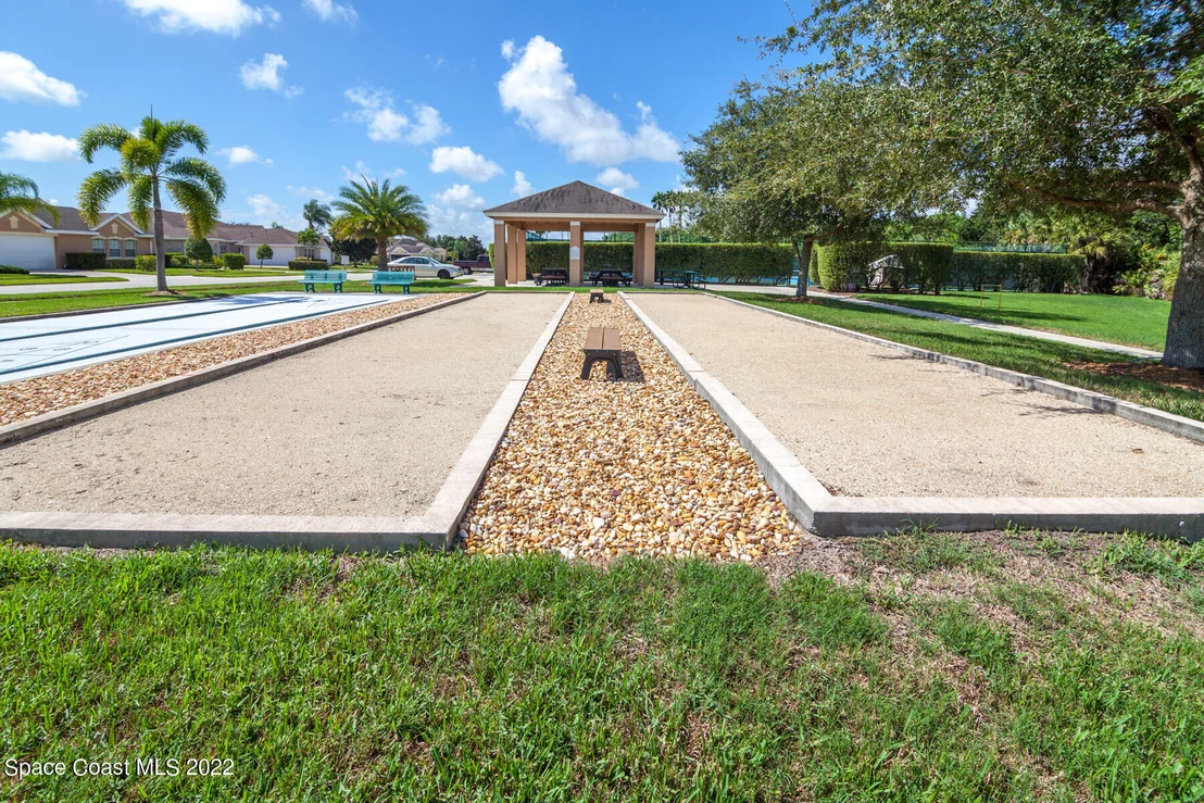 Photo of 2396 Addington Circle