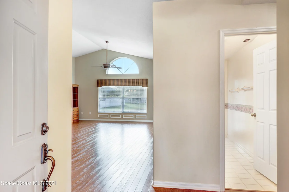 Photo of 1003 Pelican Lane
