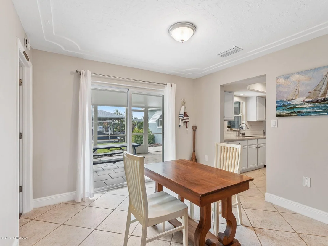 Photo of 410 Sparrow Drive