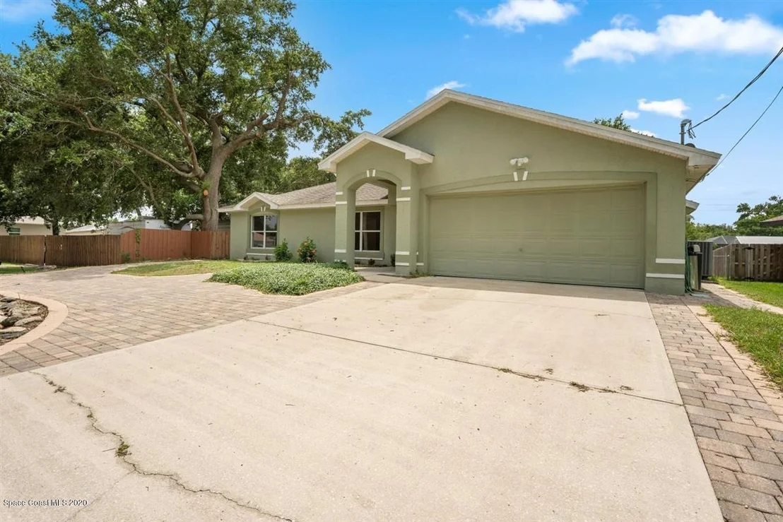 Photo of 6554 Bamboo Avenue