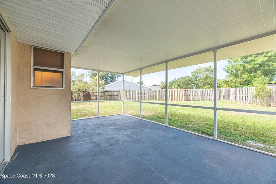 Photo of 1310 Sheafe Avenue NE