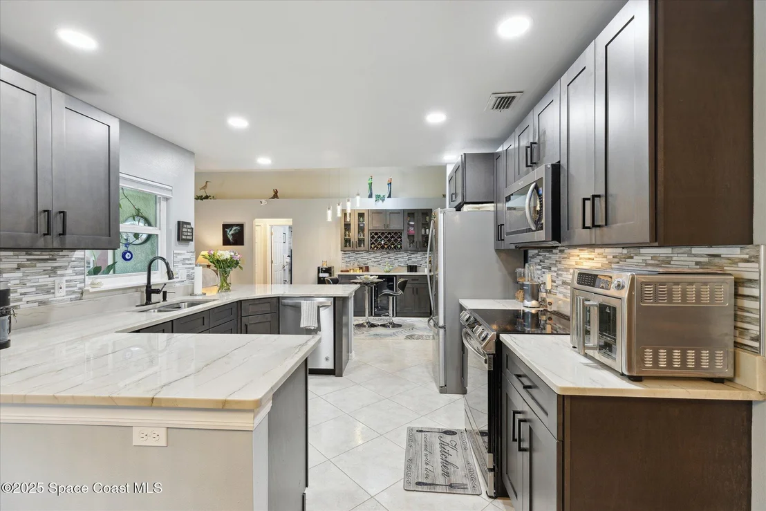 Photo of 4625 Curtis Boulevard