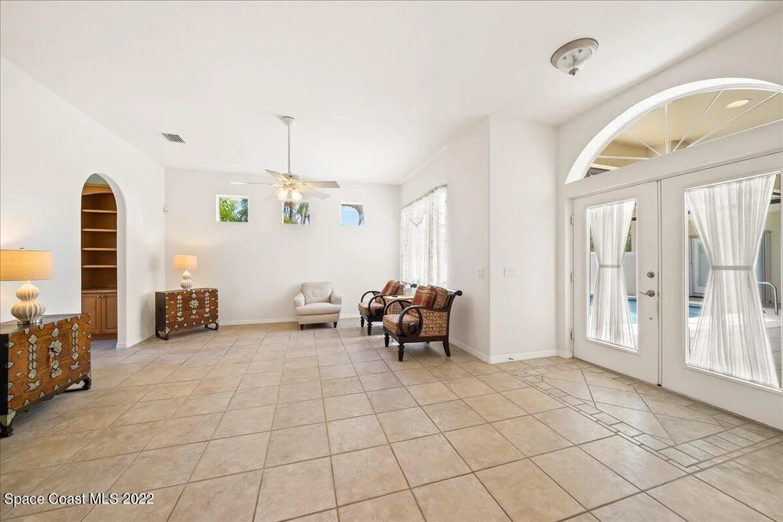 Photo of 4523 Long Lake Road